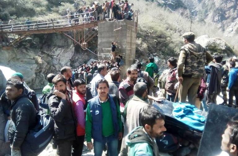 One-way traffic restored on Jammu-Srinagar highway