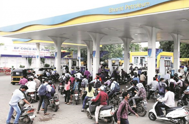 Soon, no petrol for those who drive without helmet in Lucknow