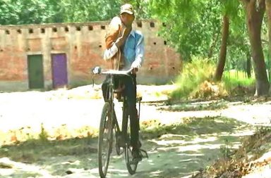 UP man carries niece's body after ambulance was denied