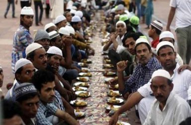 Kerala temple hosts Iftar for 400 Muslims who helped in its restoration