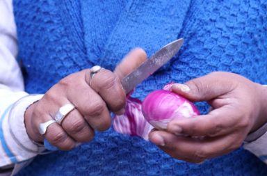 onion peeling